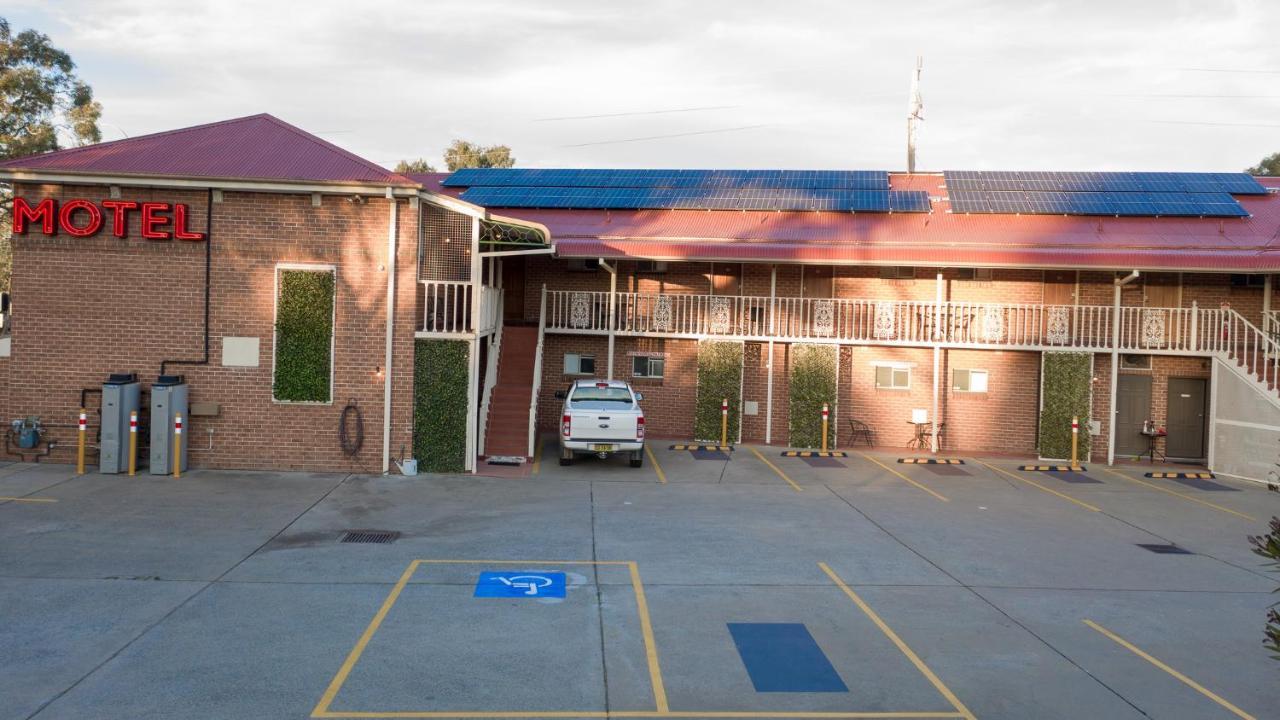 Hamilton'S Queanbeyan Motel מראה חיצוני תמונה