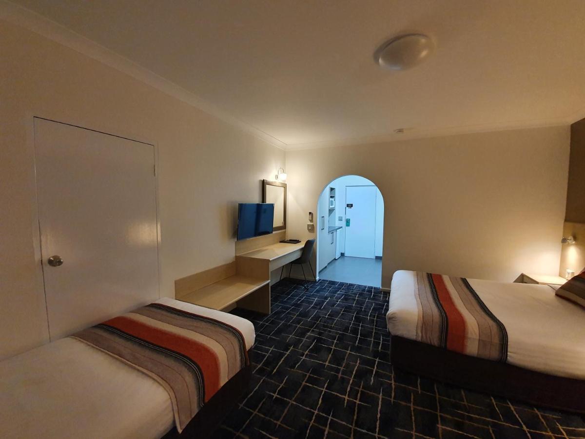 Hamilton'S Queanbeyan Motel מראה חיצוני תמונה
