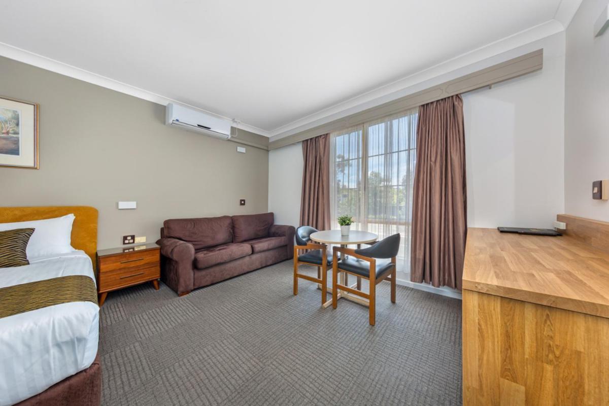 Hamilton'S Queanbeyan Motel מראה חיצוני תמונה