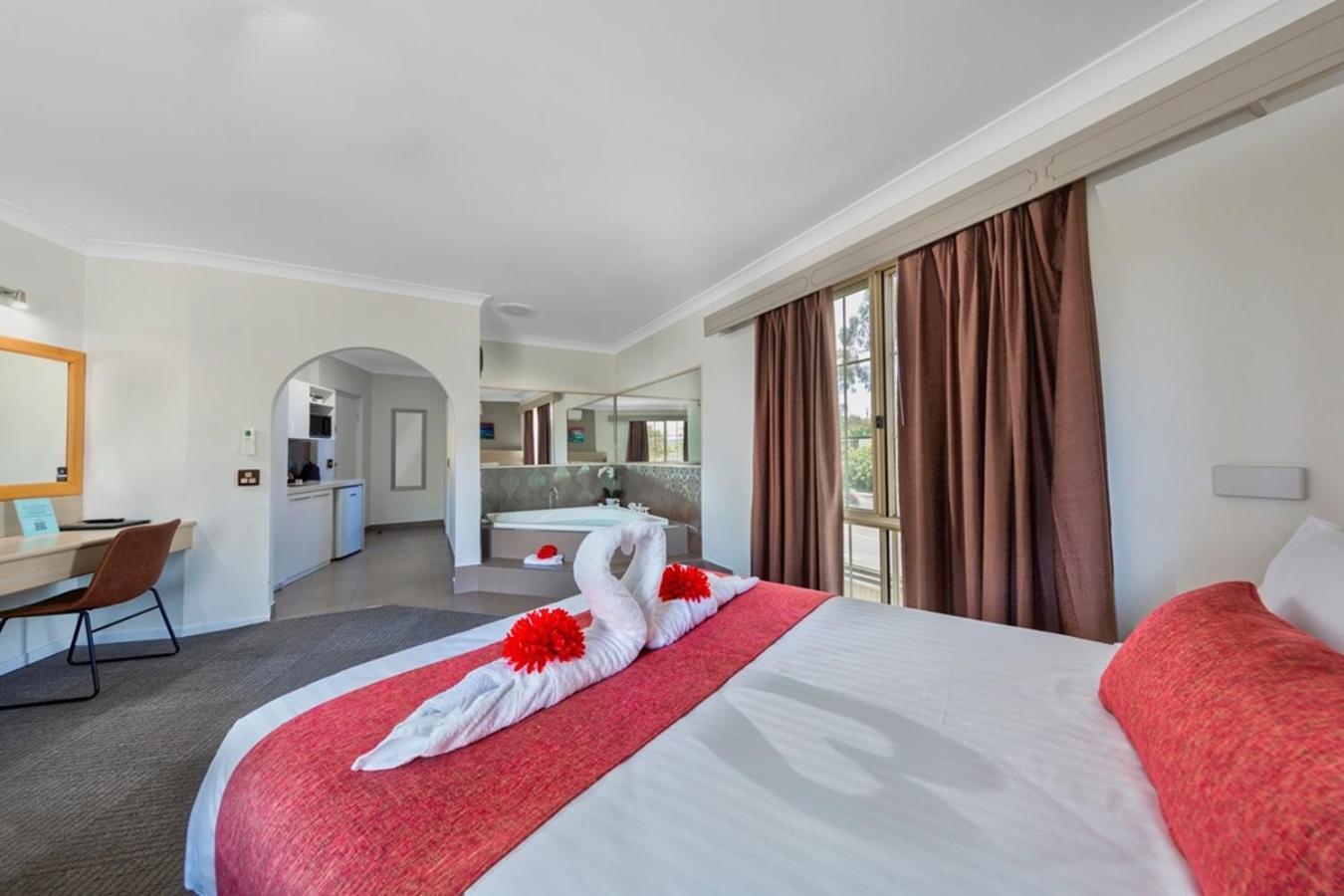 Hamilton'S Queanbeyan Motel מראה חיצוני תמונה